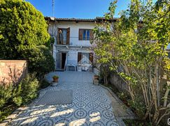 Casa Bi/Trifamiliare in Residenziale