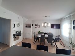 Casa Bi/Trifamiliare in Residenziale