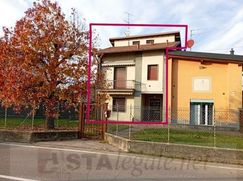 Casa Bi/Trifamiliare in Residenziale
