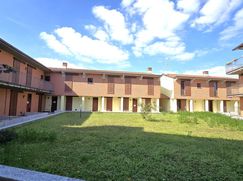 Casa Bi/Trifamiliare in Residenziale