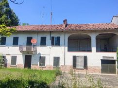 Casa Bi/Trifamiliare in Residenziale