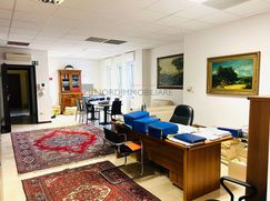 Ufficio in Commerciale