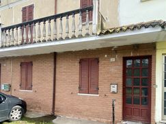 Casa Bi/Trifamiliare in Residenziale