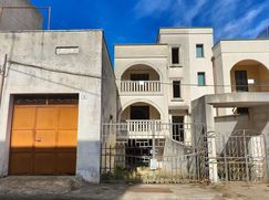 Casa Bi/Trifamiliare in Residenziale