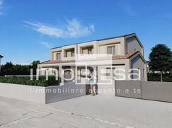 Casa Bi/Trifamiliare in Residenziale