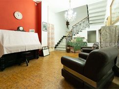 Casa Bi/Trifamiliare in Residenziale