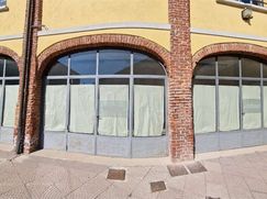 Negozio/Locale commerciale in Commerciale