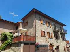 Casa Bi/Trifamiliare in Residenziale