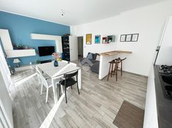 Casa Bi/Trifamiliare in Residenziale
