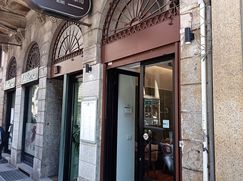 Attività/Licenza (con o senza mura) in Commerciale