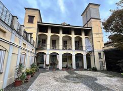 Casa Bi/Trifamiliare in Residenziale