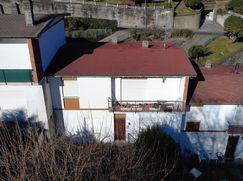 Casa Bi/Trifamiliare in Residenziale