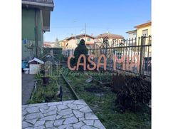 Casa Bi/Trifamiliare in Residenziale