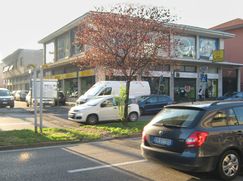 Negozio/Locale commerciale in Commerciale