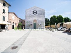Negozio/Locale commerciale in Commerciale
