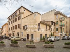 Negozio/Locale commerciale in Commerciale