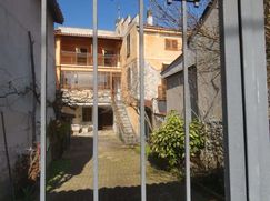 Casa Bi/Trifamiliare in Residenziale