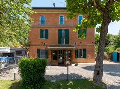 Casa Bi/Trifamiliare in Residenziale