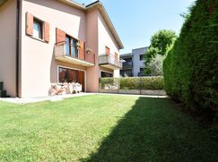Casa Bi/Trifamiliare in Residenziale