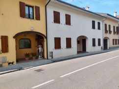 Casa Bi/Trifamiliare in Residenziale