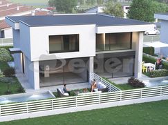 Casa Bi/Trifamiliare in Residenziale