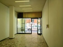 Negozio/Locale commerciale in Commerciale