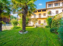 Casa Bi/Trifamiliare in Residenziale