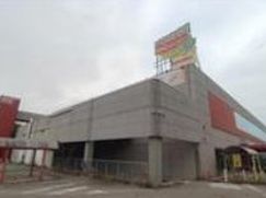 Negozio/Locale commerciale in Commerciale
