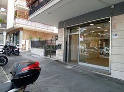 Negozio/Locale commerciale in Commerciale