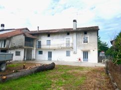 Casa Bi/Trifamiliare in Residenziale