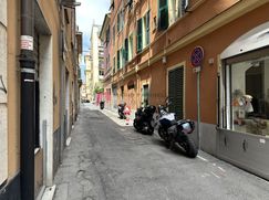 Negozio/Locale commerciale in Commerciale