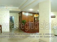 Negozio/Locale commerciale in Commerciale