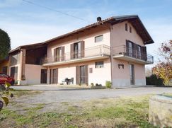 Casa Bi/Trifamiliare in Residenziale