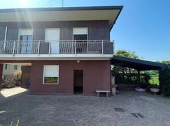 Casa Bi/Trifamiliare in Residenziale
