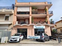 Negozio/Locale commerciale in Commerciale