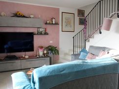 Casa Bi/Trifamiliare in Residenziale