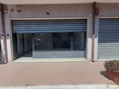 Negozio/Locale commerciale in Commerciale