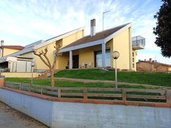 Casa Bi/Trifamiliare in Residenziale
