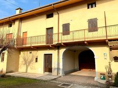 Casa Bi/Trifamiliare in Residenziale