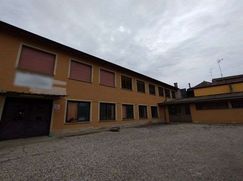 Casa Bi/Trifamiliare in Residenziale
