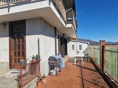 Casa Bi/Trifamiliare in Residenziale