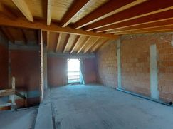 Casa Bi/Trifamiliare in Residenziale