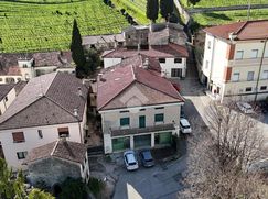 Casa Bi/Trifamiliare in Residenziale