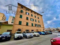 Negozio/Locale commerciale in Commerciale