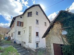 Casa Bi/Trifamiliare in Residenziale