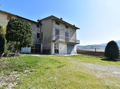 Casa Bi/Trifamiliare in Residenziale