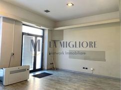Negozio/Locale commerciale in Commerciale