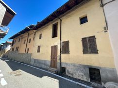 Casa Bi/Trifamiliare in Residenziale