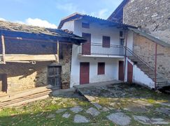 Casa Bi/Trifamiliare in Residenziale