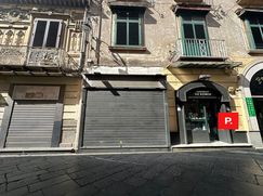 Negozio/Locale commerciale in Commerciale